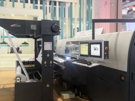 智繪經(jīng)緯 專(zhuān)注紡織品數(shù)碼印花設(shè)備研發(fā)、生產(chǎn)與服務(wù)的專(zhuān)業(yè)化先鋒